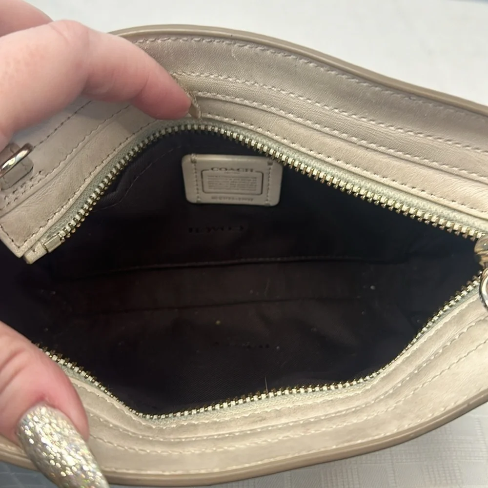 COACH Swagger Pebbled Leather Crossbody Bag Purse White Ivory Chalk 53032